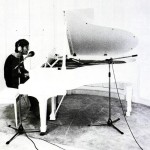 John_Lennon_Imagine_1971_crop